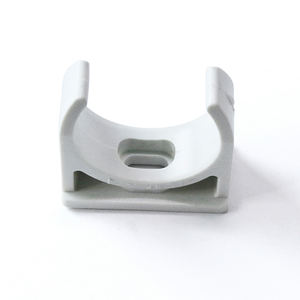 Couleur blanche-Clips de conduit électrique en PVC de 20mm-Fabriqué au Viet Nam - Product Image 3