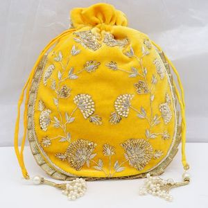 กระเป๋าถืออินเดีย-Kutch Textile-หัตถกรรม Kutch-Banjara,กระเป๋าสะพายไหล่กระเป๋าใส่เอกสารกระเป๋าปะกระเป๋าถือทรงวอคกระเป๋าอัฟกานีวินเทจ - Product Image 2