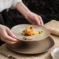 Assiette à dîner en porcelaine écologique durable et colorée Two Eight pour restaurants, style japonais, plat principal
