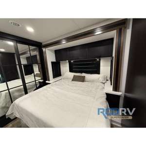 Autocaravana Entegra Coach Accolade XT 32U Nueva de 2026 - Product Image 4