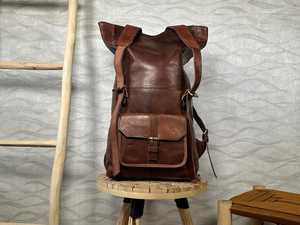 Mochila enrollable de cuero hecha a mano Mochila de cuero genuino para hombres y mujeres Regalos de trabajo de viaje - Product Image 2