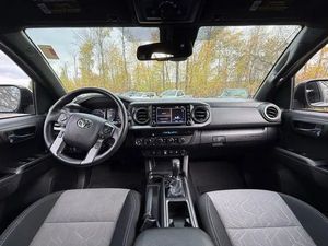 Tacoma TRD 2024 Usada, Todoterreno, Manual, Volante a la Izquierda, Turbo, Cuero Oscuro, en Venta - Product Image 2