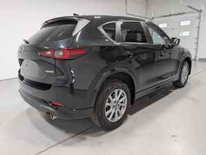 Mazda CX-5 2.5 S Select Package AWD 2025 USADO EN EXCELENTE ESTADO, tracción total estándar i-Activ AWD, motor de 4 cilindros y 2.5L - Product Image 3