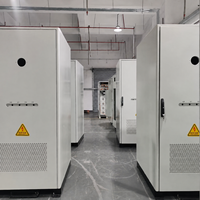 Armoire de stockage d'énergie intégrée à refroidissement liquide 261 kWh ESS, onduleur hybride 125 kW, LiFePO4 commercial hors réseau 314 Ah
