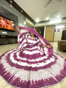 Lehenga choli & dupatta พิมพ์ลายเรยอนสไตล์ทันสมัยพร้อมกระจกฟอยล์เต็มรูปแบบ - Product Image 4