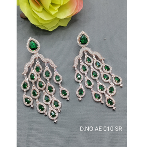 Boucles d'oreilles mode de créateur moderne pour bijoux légers pour femmes pour le travail et le look de fête d'Inde - Product Image 4