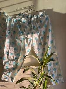 Femmes luxe respirant à manches longues 100% coton biologique Sexy décontracté nuit costume Turquoise imprimé fleuri col en V doux pyjama ensemble - Product Image 2