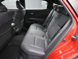 Toyota Crown 2023 SUPER LIMPIO, Transmisión Automática, Asientos de Cuero, Edición Limitada - Product Image 3