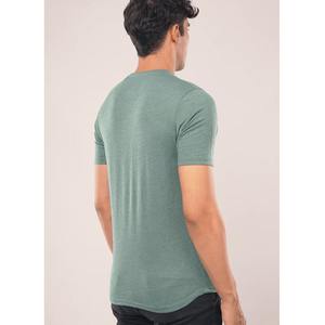 Camiseta extragrande de algodón 100% al por mayor para hombre, ropa de calle transpirable y de secado rápido con logotipo personalizado y hombros lisos estampados - Product Image 4