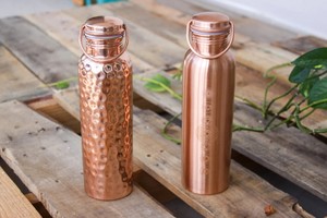 Botella de Cobre de Diseño con Artesanía Premium, Ideal para Regalos, Eventos Corporativos y Uso Enfocado en la Salud - Product Image 2