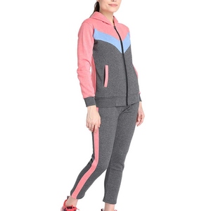 Survêtement doux et confortable pour femmes Vente en gros d'usine Personnalisé OEM ODM Mode Ensemble de deux pièces Matériau respirant de haute qualité Plus - Product Image 1