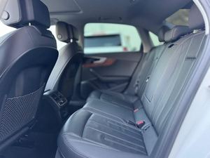 Audi A4 quattro Premium 40 TFSI AWD 2024 Usado, Color Blanco Brillante, con Techo Corredizo, Arranque Remoto, Asientos de Cuero, Rines de Aleación y Navegación - Product Image 5