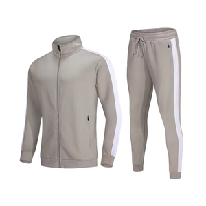 Survêtement court pour hommes Tech Ensemble de survêtement pour hommes Logo personnalisé Jogging Sportswear pour hommes Sport Survêtement - Product Image 3