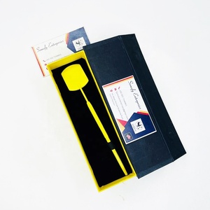 Espejo de Maquillaje de Bolsillo Plegable de Doble Cara, Ovalado, de Acero Inoxidable Sostenible, con Aumento de 3X, Color Amarillo - Product Image 6