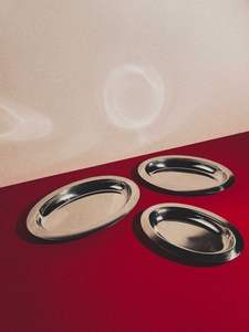 Plateau de service en acier inoxydable au meilleur design pour les occasions festives avec des détails classiques et intemporels et une construction solide - Product Image 2