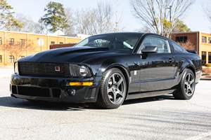 Ford Mustang GT Premium Coupé 2007 d'occasion en bon état, sans réserve, boîte manuelle 5 vitesses, V8 suralimenté 4,6 litres, modifications Roush - Product Image 2