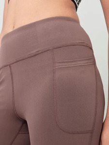 เลกกิ้งถักแบบนุ่มและระบายอากาศได้ดีสำหรับผู้หญิงกางเกงฟิตเนสยิมโยคะมีกระเป๋าสองข้างเอวโลโก้สูง - Product Image 4