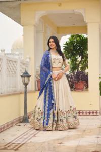 Festival Lehenga Choli con bordado pesado de lentejuelas e hilo de trabajo perfecto para bodas, fiestas y ocasiones festivas - Product Image 2