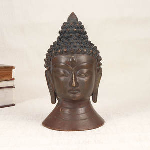 Estatua de cabeza de Buda de latón indio hecha a mano de 21x11 cm, diseño tradicional, estatuilla marrón para decoración del hogar y artículos de regalo - Product Image 1