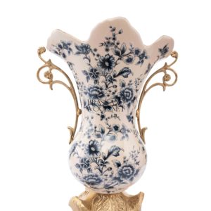 Corps en porcelaine de vase en laiton antique avec des poignées ornées d'or de conception florale bleue et une pièce de collection décorative de luxe de base - Product Image 5
