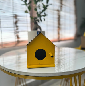 Nichoirs en métal fantaisistes avec des motifs uniques | Décor extérieur peint à la main | Ornements de jardin rustiques en gros - Product Image 1