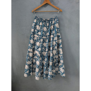 กระโปรงแม็กซี่ผ้าฝ้ายพิมพ์ลายบล็อกมือสำหรับผู้หญิง ปรับระดับได้ ทรงบานหลายชั้น สไตล์ลำลองโบฮีเมียน ยาวถึงข้อเท้า พร้อมพู่และเลื่อมตัดสี - Product Image 1