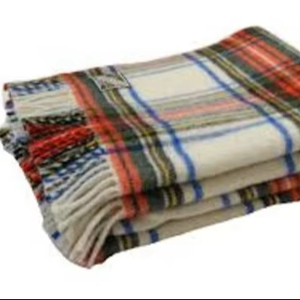 Mantas de lana Tartán de estilo americano para las cuatro estaciones, diseño moderno, transpirable, suave, acogedor, ecológico - Product Image 1