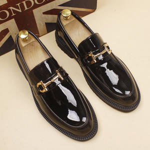 Zapatos de cuero para hombre, estilo sin cordones, hechos de piel de vaca. Estilo casual, superficie de cuero suave, cómodo. - Product Image 2