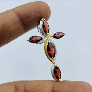 Bijoux chrétiens vintage en argent Sterling 925 faits à la main pendentif à facettes en diamant grenat naturel pour les mariages hommes femmes et enfants - Product Image 1