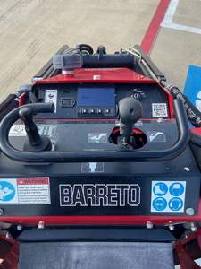 Minicargadora de orugas Barreto 825TKL usada del 2021, motor Kubota de 25 HP, bomba de alta eficiencia y caja de cambios. - Product Image 5