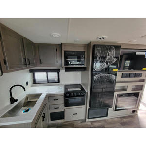 Remolque de Viaje Usado en Tendencia 2024 GSL 296BHS Negro de 36'3" con Capacidad para 6 Personas, Calentador de 35000 BTU y Tanque de Agua Dulce de 45 Galones - Product Image 3