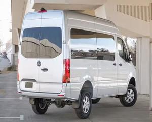 Mercedes-Benz Sprinter 2500 Usada del 2023 con Bajo Kilometraje - Product Image 2