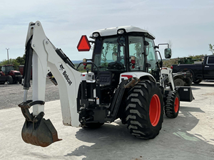 Tractor Bobcat CT5545 2023 con Cargador Frontal y Retroexcavadora, Tractor de Ruedas Bobcat FL9-5 Blanco 4x4, Equipo Agrícola Multifuncional - Product Image 3