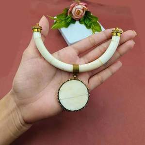 Collar de Hueso de Amor 100% Natural Hecho a Mano, Calidad Premium, Pulido e Impermeable por HF Crafts - Product Image 6