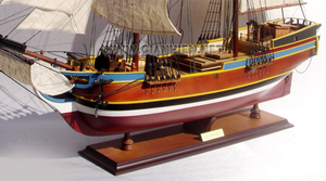 Maqueta de Barco Náutico de Madera de EE. UU. - LADY WASHINGTON, Decoración Pintada a Mano, la Mejor Opción para Regalos Empresariales y Coleccionables - Product Image 2