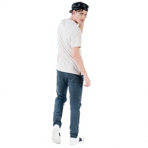 Camiseta Premium de Manga Corta para Hombre, Cuello Redondo, Básica para Uso Diario, Colores Personalizados, Tallas Graduadas, Corte Ajustado y Regular, Marca Privada de Fábrica - Product Image 4