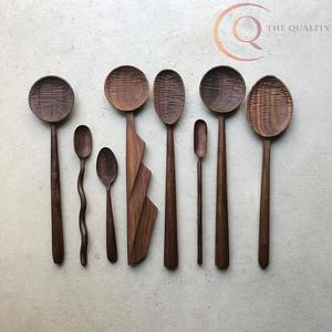 Ensemble de couverts en bois minimalistes, 100 pièces, jetables, essentiels pour une alimentation durable - Product Image 1