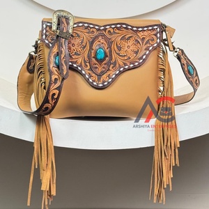 2025 haute qualité repoussé à la main en cuir sac à main à la mode mode dernier concepteur de luxe frange en peau de mouton en cuir femmes sac de messager - Product Image 1