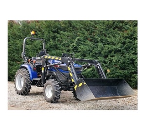 Compre este tractor compacto Farmtrac 26 Pro 4WD con un motor de 26 HP de bajo consumo y una unidad de potencia de 3 cilindros - Product Image 3