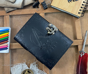 Carnet de notes pour hommes et femmes, disney, <span class=keywords><strong>Marvel</strong></span> legend, cadeaux, Avengers, Vintage, Logo de Journal en cuir, croquis en relief, pour Journal, agenda, en cuir - Product Image 3