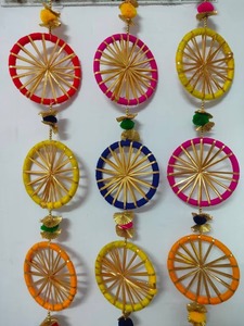 Guirlande indienne vibrante parfaite pour la décoration de mariage indien Mehndi célébrations et décors de fête ficelle de pompon en gros - Product Image 3