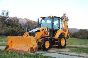 รถตักดิน4x4 420F2สำหรับแมวที่ใช้พอสมควร - Product Image 2