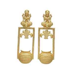 Ensemble de boucles d'oreilles déesse Laxmi Dangle Designer - Product Image 1