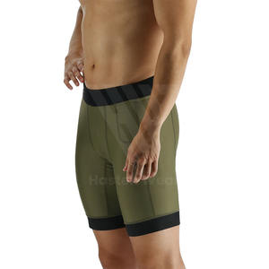 Pantalones Cortos Deportivos de Compresión Transpirables con Cintura Elástica y Estampado Personalizado para Hombre, Hechos en Pakistán - Product Image 3