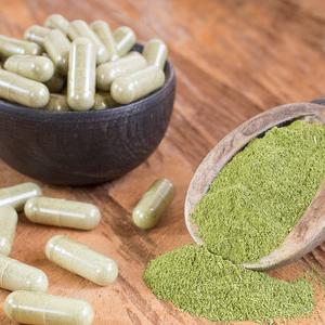 Cápsulas de Moringa en polvo orgánico puro 100%, fábrica OEM, extracto de hierbas rico en Superalimentos, cápsulas de Moringa de grado alimenticio - Product Image 4