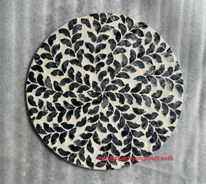 Vente en gros de sets de table ronds décoratifs en nacre de haute qualité napperons incrustés de coquillages - Product Image 5