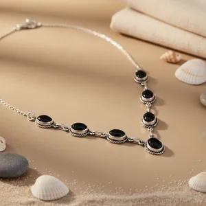 Collier Pendentif Classique en Argent du Rajasthan avec Onyx Naturel, Serti en Bezel Ovale, Chaîne à Maillons, Unisexe, pour Usage Quotidien, Tendance, Plaqué Argent, pour Fêtes - Product Image 2