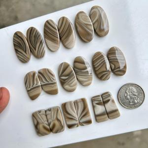 Paire de pierres précieuses en forme de poire, quartz de guérison de haute qualité, à dos plat, en cristal lisse - Product Image 5