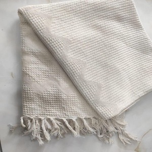 Couverture en coton de luxe moderne Textiles de maison doux et confortables Matériau écologique chaud et durable avec motif de texture - Product Image 4