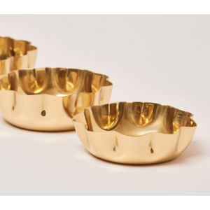 Meilleure vente bol à chocolat créatif en métal doré décor de table de mariage moderne finition polie prix d'usine Desserts bol de serveur - Product Image 1